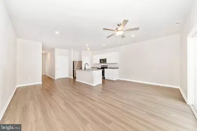 86 Paddington Street, Falling Waters, WV 25419 - Photo 5