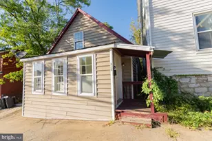327 E Burke St, Martinsburg, WV 25404 - Photo 1