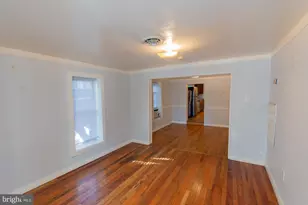 327 E Burke St, Martinsburg, WV 25404 - Photo 5