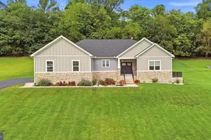 260 Elegant Dr, Martinsburg, WV 25403 - Photo 1