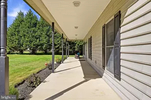 858 Abbie Ln, Kearneysville, WV 25430 - Photo 9