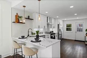 112 Mallow Hill Rd, Baltimore, MD 21229 - Photo 1