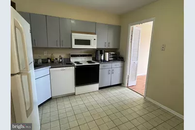 3737 Clarks Lane #408, Baltimore, MD 21215 - Photo 5