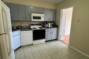 3737 Clarks Ln, Baltimore, MD 21215 - Photo 5