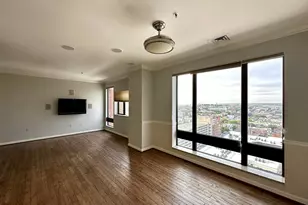 10 E Lee St, Baltimore, MD 21202 - Photo 1