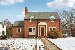 2719 N Lexington St, Arlington, VA 22207 - Photo 1