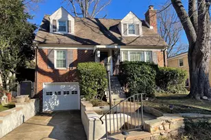 911 N Lexington St, Arlington, VA 22205 - Photo 1