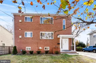 618 19th St S, Arlington, VA 22202 - Photo 1