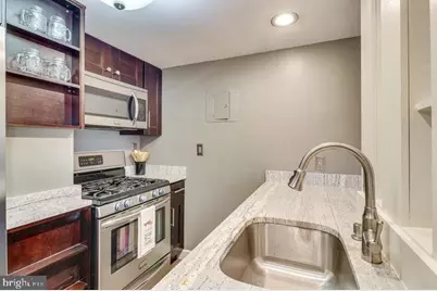 1300 Army Navy Drive #511, Arlington, VA 22202 - Photo 1