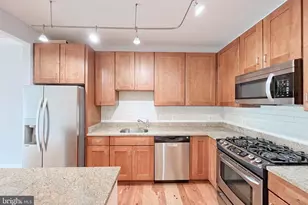 2200 N Westmoreland St, Arlington, VA 22213 - Photo 1