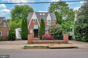 1706 N Glebe Rd, Arlington, VA 22207 - Photo 1