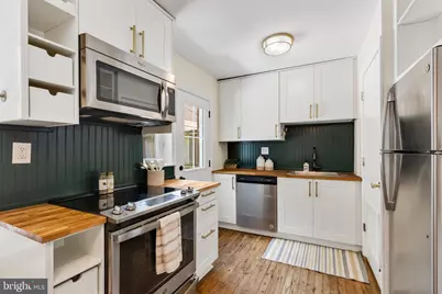 2207 6th Street S, Arlington, VA 22204 - Photo 1