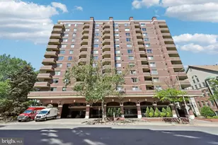 1276 N Wayne St, Arlington, VA 22201 - Photo 1
