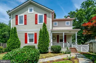 2249 N Wakefield Street N, Arlington, VA 22207 - Photo 1