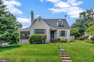 970 N Quintana St, Arlington, VA 22205 - Photo 1