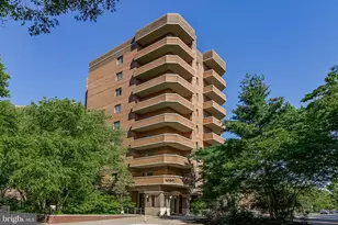 1050 N Stuart Street N, Arlington, VA 22201 - Photo 1