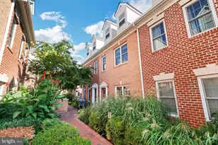2270 S Garfield St, Arlington, VA 22206 - Photo 1