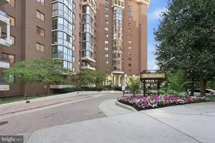 1600 N Oak St, Arlington, VA 22209 - Photo 1