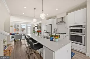 2236 S Glebe Rd, Arlington, VA 22204 - Photo 1