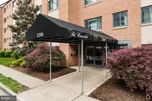 1200 S Arlington Ridge Rd, Arlington, VA 22202 - Photo 1