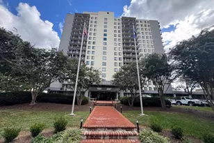 801 N Pitt St, Alexandria, VA 22314 - Photo 1