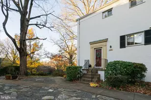 1629 Fitzgerald Ln, Alexandria, VA 22302 - Photo 1