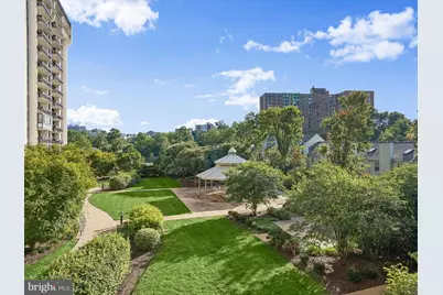 5300 Holmes Run Parkway #402, Alexandria, VA 22304 - Photo 1