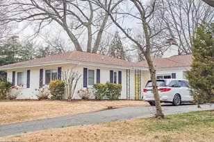 404 Cambridge Rd, Alexandria, VA 22314 - Photo 1