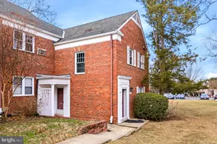 1415 Martha Custis Dr, Alexandria, VA 22302 - Photo 1