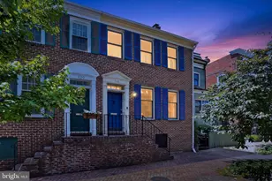 122 N West St, Alexandria, VA 22314 - Photo 1