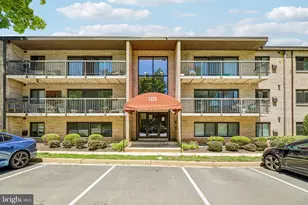 3220 S 28th St, Alexandria, VA 22302 - Photo 1