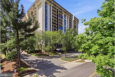 5300 Holmes Run Parkway #607, Alexandria, VA 22304 - Photo 1