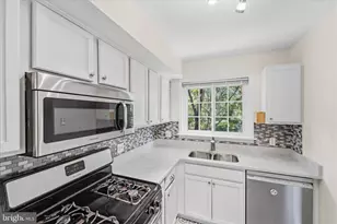 3226 Gunston Rd, Alexandria, VA 22302 - Photo 1
