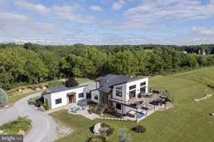 1744 Lord Fairfax Hwy, Berryville, VA 22611 - Photo 1