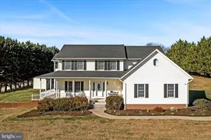 136 Rose Hill Ln, Berryville, VA 22611 - Photo 1