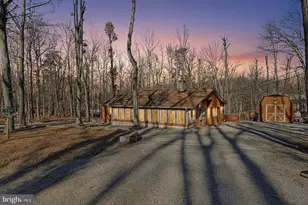 558 Hemlock Ln, Bluemont, VA 20135 - Photo 1