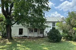 750 W Main St, Luray, VA 22835 - Photo 1