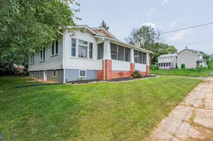 305 Virginia Ave, Shenandoah, VA 22849 - Photo 1