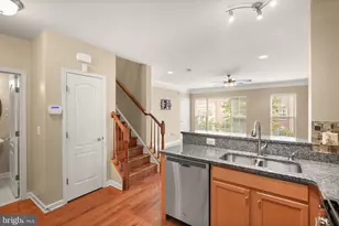 2331 Kew Gardens Dr, Woodbridge, VA 22191 - Photo 1