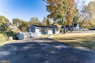 7822 Oak St, Manassas, VA 20111 - Photo 1