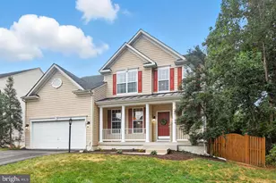7821 Zeeland Pl, Gainesville, VA 20155 - Photo 1