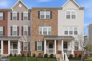 18363 Reaper Hl Ct, Triangle, VA 22172 - Photo 1