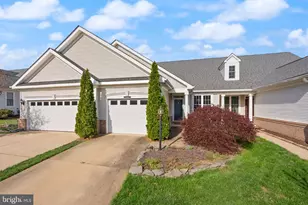 6932 Walnut Hill Dr, Gainesville, VA 20155 - Photo 1