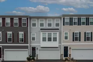 18307 Summit Pointe Dr, Triangle, VA 22172 - Photo 1