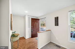 16200 Henderson Ln, Dumfries, VA 22025 - Photo 3