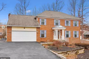 4790 Stonehurst Dr, Woodbridge, VA 22192 - Photo 1