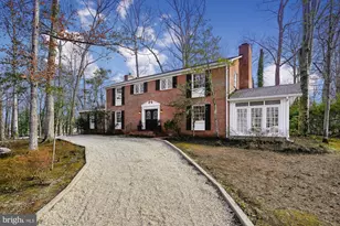 3220 Riverview Dr, Triangle, VA 22172 - Photo 1