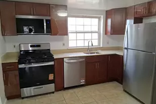 12596 Colebrook Ct, Woodbridge, VA 22192 - Photo 5