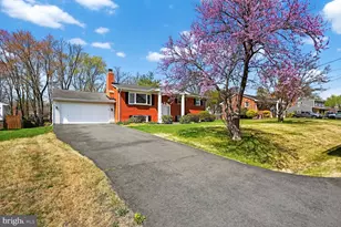 7716 Ontario Rd, Gainesville, VA 20155 - Photo 1
