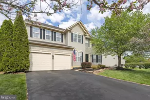 7658 Bexhill Ct, Gainesville, VA 20155 - Photo 1
